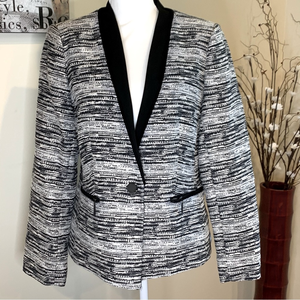 Ivanka Trump black & white tailored blazer - 14 / EUC